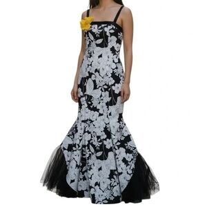 Jessica McClintock Black and White Floral Maxi Dress with Yellow Detail